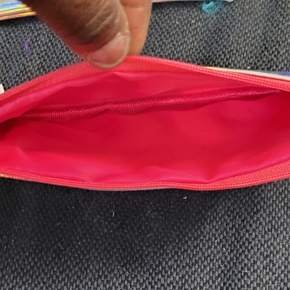 Metallic Makeup Purses - Picture 6 of 8